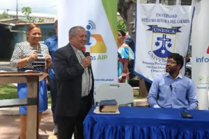 Participantes en una actividad de la Infoplaza de Juan Díaz